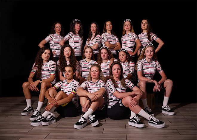 dna pro women's team in white